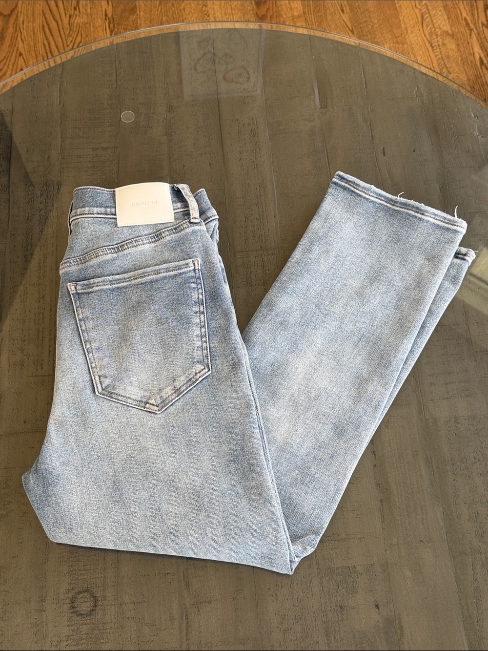 Express ‘90s Slim High-Rise Jeans in Light Wash Blue. Womens Size 10 S